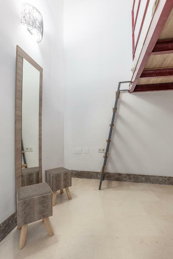 Pasaje De Amores Der - Descanso En Casa Y Vida Cultural Y Monumentos 4 Px 塞维利亚 外观 照片